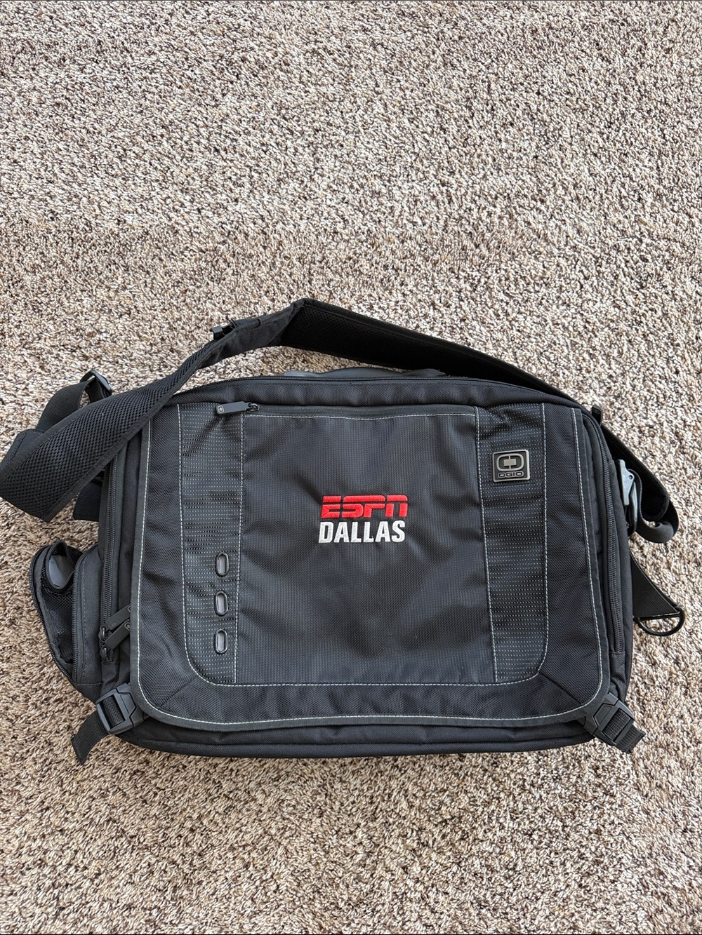 OGIO ESPN Dallas Black Messenger Laptop Bag with Adjustable Shoulder Strap